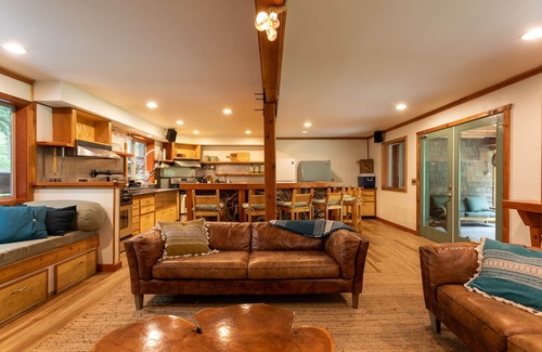 Savary Island House | Connection begins here