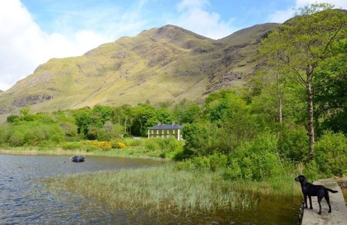Delphi Cabin | Connemara 3-Bedroom Cottage