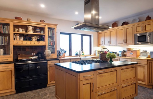 Moyard Cottage | Connemara - modern home with spectacular views.nConnemara National Park