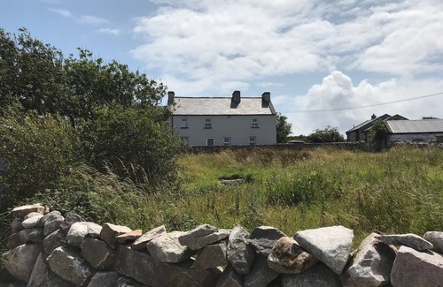 Inverin Cottage | Connemara Stone Barn on Wild Atlantic Way, walk to beach, near Aran Island Ferry