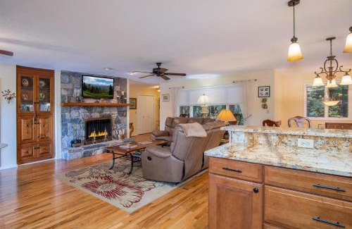 Brevard House | Connestee Lakefront Retreat