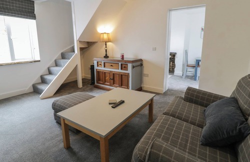Hendrerwydd Cottage | CONOR’S COTTAGE, pet friendly, character holiday cottage in Denbigh
