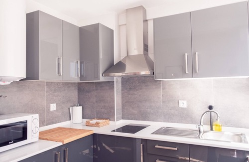 Santa Maria Maior Apartment | Conqvistador Apartment varanda 2