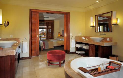 Belle Mare Hotel | Constance Belle Mare Plage