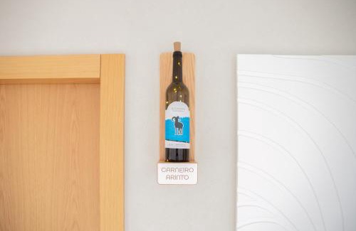 Beijos House | Constance House