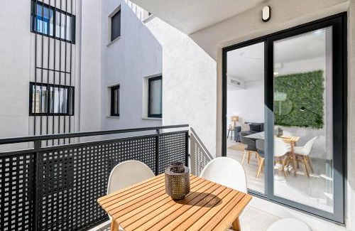 Plaza de Toros Vieja Apartment | Constancia Apartment in Malaga by Solaga Holiday Homes