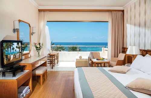 Geroskipou Hotel | Constantinou Bros Pioneer Beach Hotel