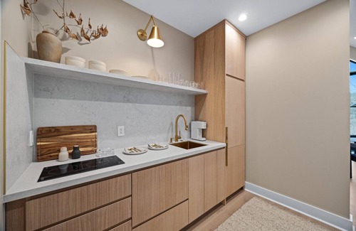 Sparta Cabin | Constellation Capricornus Suite