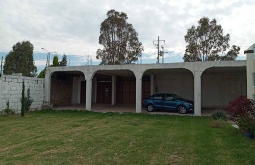 San Juan del Rio House | Contemporary home near Haciendas and vineyards 3 bedrooms 2,733 sq/ft