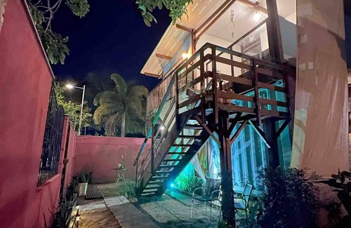 Manguinhos House | Container 10 Moon Studio