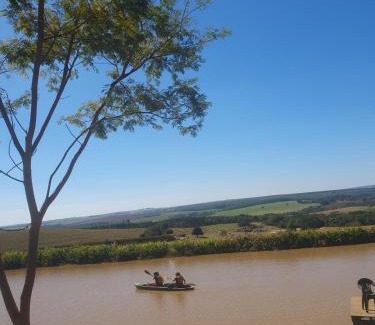 Brotas Ski Chalet | Container Beija-Flor com SPA e Cachoeira