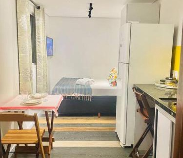 Augusta Apartment | Container com Deck e Vista I Climatizado e Aconchegante em Curitiba na Natureza