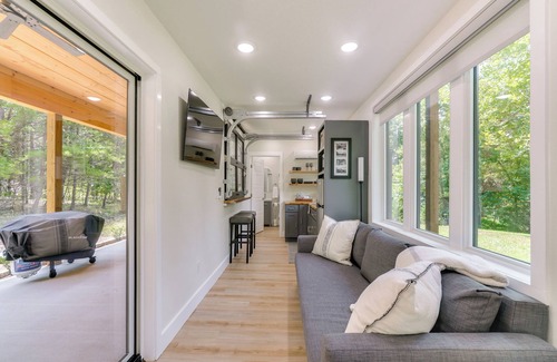 Knoxville Cottage | Container Cottage Between Knoxville & Sevierville!