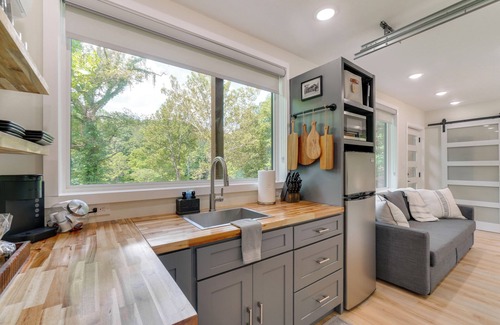 Knoxville Cottage | Container Cottage Between Knoxville & Sevierville!