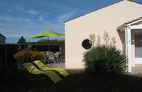 Saint-Hilaire-la-Foret Villa | Contemporary villa, 5 minutes walk from the village, 4. 5km from the sea.
