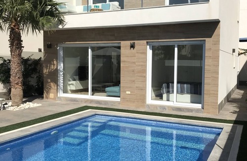 Los Imbernones Villa | Contemporary new villa with private swimming pool and close to beaches