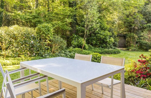 La Chapelle-sur-Erdre Cottage | Contemporary Cottage with Garden and Parking in La Chapelle-sur-Erdre