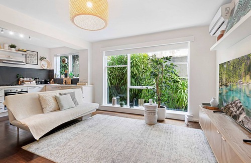 Prahran Apartment | Contemporary 1-Bed Unit Near Chapel St