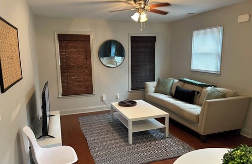 Tuxedo Park Apartment | Contemporary 1 Bedroom; Buckhead