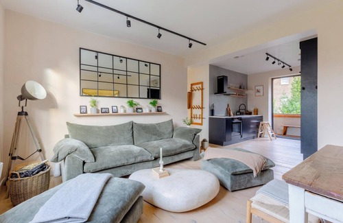 Finsbury Apartment | Contemporary 1BR Flat | Heart of Angel