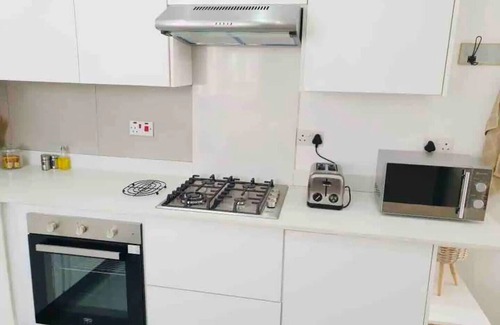 Bulawayo Apartment | Contemporary 2 bed in Suburbs - 2080