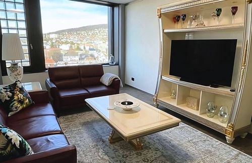 Langstrasse Apartment | CONTEMPORARY 2-BEDROOM APARTMENT IN SOUGHT-AFTER ZURICH'S EUROPAALEE