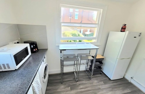 Fortune Green Apartment | Contemporary 2 bedroom apartment