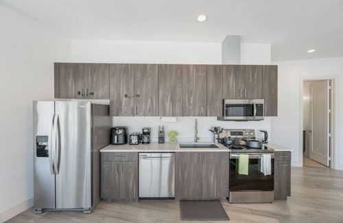 Cedars Apartment | Contemporary 2BR | Gym | Parking | Workspace