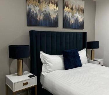 Birmingham City Centre Apartment | Contemporary 2BR in Birmingham City Center