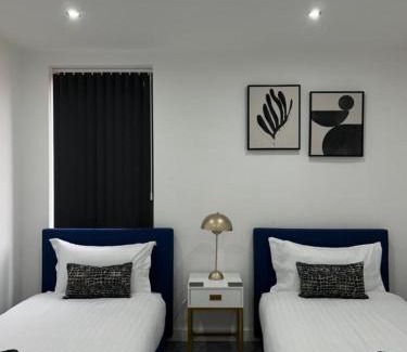 Birmingham City Centre Apartment | Contemporary 2BR in Birmingham City Center