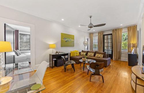Cherry House | Contemporary 2BR in Myers Park with Screened Porch