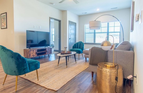 Hurstbourne Apartment | Contemporary 2BR Suite | Pool, Parking + Gym B