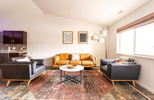 Fruita House | Contemporary 3 bedroom townhome in downtown Fruita