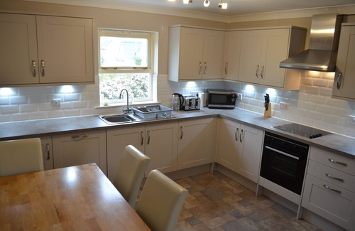 Jameston Cottage | Contemporary 3bed cottage w/garden,5 mins to beach