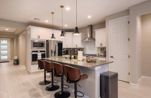 Mesa Del Sol Innovation Park House | Contemporary 3BR Getaway with Workspace!
