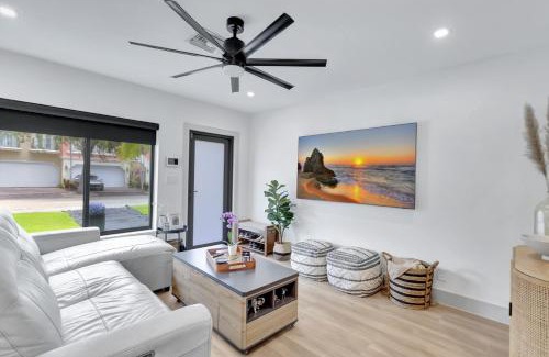 Lake Ridge House | Contemporary 3BR 3 BA Duplex, Amazing Outdoor Area