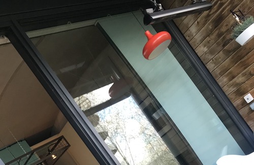 Trafford Apartment | Contemporary Apartment (C) with balcony Altrincham, 8 miles from Manchester