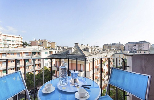 San Martino Apartment | Contemporary Apartment in Sturla by Wonderful Italy