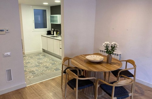 el Fort Pienc Apartment | Contemporary APT steps to Arc de Triomf-Born