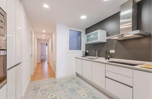 el Fort Pienc Apartment | Contemporary APT steps to Arc de Triomf-Born