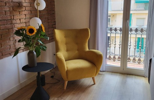 el Fort Pienc Apartment | Contemporary APT steps to Arc de Triomf-Born