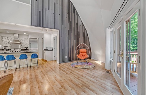 Haymarket House | Contemporary Architectural Gem: Modern Retreat 5 Bedroom Home