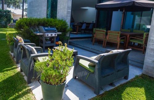 Viana do Castelo Villa | Contemporary Beach House Cabedelo