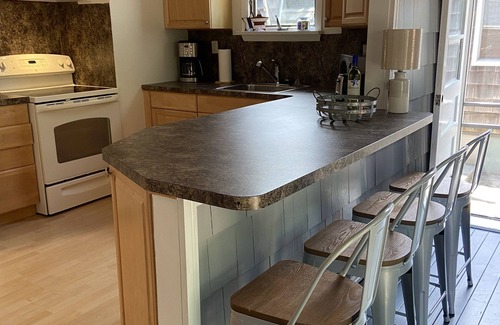 Hampton Bays Cottage | Contemporary Beach Cottage - Walk to Bay, Minutes from Ocean