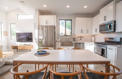 Brentwood House | Contemporary Central Austin House w/Tesla Charger and Outdoor Grill