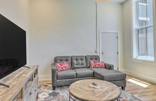Central Business District Apartment | Contemporary Cincinnati Condo - Pets Allowed!
