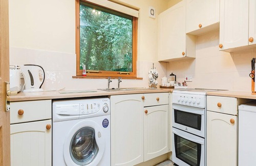 Cornwall Ski Chalet | Contemporary cottage style two storey lodge.