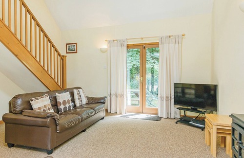 Cornwall Ski Chalet | Contemporary cottage style two storey lodge.