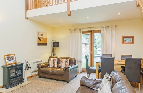 Cornwall Ski Chalet | Contemporary cottage style two storey lodge.