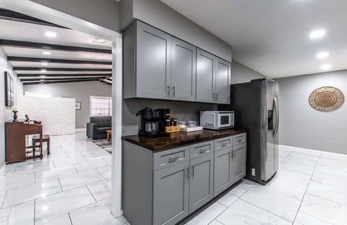 Bay Area House | Contemporary Coastal Oasis Awaits